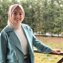 Dkt. Seçil Nur Güler Gökdemir — Dil ve Konuşma Terapisi, Konya. Portre fotoğrafı.