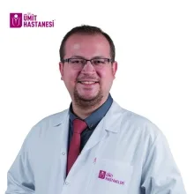Uzm. Dr. Alper Akay — Çocuk Sağlığı Ve Hastalıkları, Tepebaşı, Eskişehir. Portre fotoğrafı.