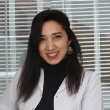 Uzm. Dt. Nazire Nurdan Çakır Kılınç — Restoratif Diş Tedavisi, Kayseri. Portre fotoğrafı.
