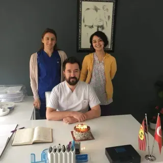Uzm. Dr. Levent Önal profilinde yer alan galeri fotoğrafı.