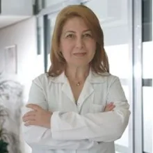 Op. Dr. Methiye Önder — Göz Hastalıkları, Üsküdar, İstanbul. Portre fotoğrafı.