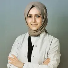 Dt. Demet Kiçemel — Diş Hekimi, Kütahya. Portre fotoğrafı.