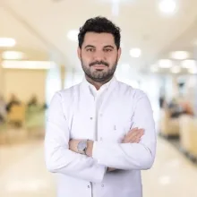 Op. Dr. Özgür Erdem — Kulak Burun Boğaz, Antalya. Portre fotoğrafı.