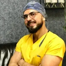 Dr. Dt. Ali Furkan Karakoyunlu — Ortodonti, İstanbul. Portre fotoğrafı.
