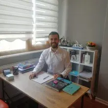 Fzt. Ferat Başer — Fizyoterapi Ve Rehabilitasyon, İstanbul. Portre fotoğrafı.