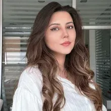 Kl. Psk. Esra Yüksel — Psikoloji, Aksaray. Portre fotoğrafı.