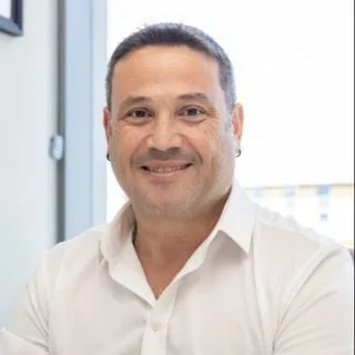 Doç. Dr. Aydıncan Akdur — Genel Cerrahi, Ankara. Portre fotoğrafı.