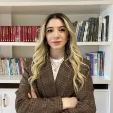 Kl. Psk. Selin Çelen — Psikoloji, Bursa. Portre fotoğrafı.