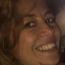 Dkt. Emel Gürler — Dil ve Konuşma Terapisi, Ankara. Portre fotoğrafı.