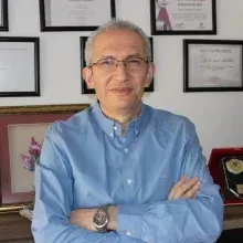 Prof. Dr. Murat Kuloğlu — Psikiyatri, Antalya. Portre fotoğrafı.