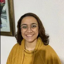 Psk. Ece Bağcı — Psikoloji, Aydın. Portre fotoğrafı.