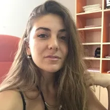 Psk. Ebru Arslan Aktürk — Psikoloji, İzmir. Portre fotoğrafı.