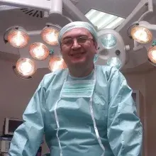 Prof. Dr. Yalçın Karakoca — Göğüs Hastalıkları, İstanbul. Portre fotoğrafı.