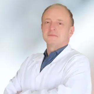 Op. Dr. Gökhan Pekcan — Beyin Ve Sinir Cerrahisi, Sultanbeyli, İstanbul. Portre fotoğrafı.