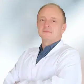 Op. Dr. Gökhan Pekcan — Beyin Ve Sinir Cerrahisi, Sultanbeyli, İstanbul. Portre fotoğrafı.