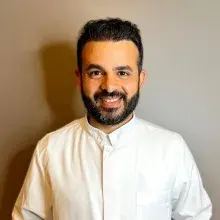 Uzm. Dr. Taşkın Güneş — Nöroloji. Portre fotoğrafı.