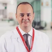 Doç. Dr. Levent Renda — Kulak Burun Boğaz, Antalya. Portre fotoğrafı.