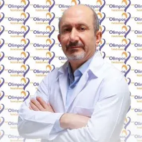 Prof. Dr. Nejmi Kıymaz — Beyin Ve Sinir Cerrahisi, Konyaaltı, Antalya. Portre fotoğrafı.