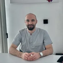 Uzm. Dt. Muhammed Veli Alparslan — Kayseri. Portre fotoğrafı.