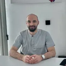 Uzm. Dt. Muhammed Veli Alparslan — Kayseri. Portre fotoğrafı.
