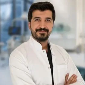 Dt. Faruk Furkan Şahin — Beylikdüzü, İstanbul. Portre fotoğrafı.