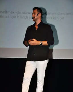 Dyt. Canberk Yaşar profilinde yer alan galeri fotoğrafı.