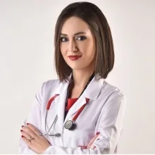 Uzm. Dr. Elif Velibeyoğlu Sevengil — Çocuk Sağlığı Ve Hastalıkları, İstanbul. Portre fotoğrafı.