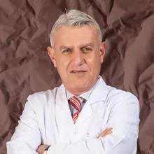 Op. Dr. Bülent Biliciler — Beyin Ve Sinir Cerrahisi, Antalya. Portre fotoğrafı.