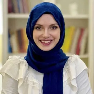 Psk. Zeynep Nur Batuk — Çankaya, Ankara. Portre fotoğrafı.