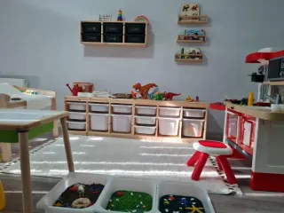 Dkt. Emel Gürler profilinde yer alan galeri fotoğrafı.
