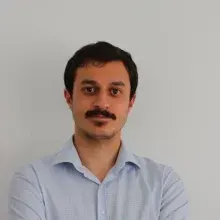 Psk. | Bilim Uzmanı S. Sergen Ünver — Karşıyaka, İzmir. Portre fotoğrafı.