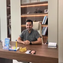 Dt. Ali Şükrü Kolay — Diş Hekimi, Adana. Portre fotoğrafı.