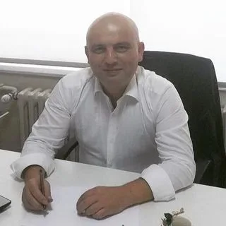Dr. Mehmet Cak — Sertifikalı Medikal Estetik, Kağıthane, İstanbul. Portre fotoğrafı.