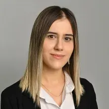 Psk. Büşra Erdoğan — Psikoloji, Kocaeli. Portre fotoğrafı.