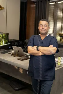 Op. Dr. Hakan Yaz profilinde yer alan galeri fotoğrafı.