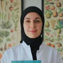 Dyt. Zeynep Sulak — Diyetisyen, Eskişehir. Portre fotoğrafı.