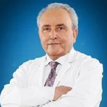 Prof. Dr. Derviş Şen — Genel Cerrahi, Ankara. Portre fotoğrafı.