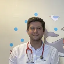 Uzm. Dr. Ahmet İbrahim Bektaşoğlu — Çocuk Sağlığı Ve Hastalıkları, Bahçelievler, İstanbul. Portre fotoğrafı.