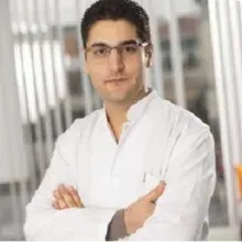 Dr. Turgay Çınar — Akupunktur, Ankara. Portre fotoğrafı.