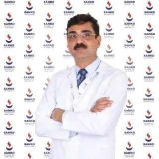 Doç. Dr. Alper Serçelik profilinde yer alan galeri fotoğrafı.