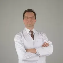 Op. Dr. Mehmet Seçkin Özışık — Kadın Hastalıkları Ve Doğum, Çorum. Portre fotoğrafı.
