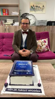 Uzm. Dr. Turgut Hacıoğlu profilinde yer alan galeri fotoğrafı.