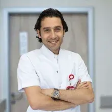 Op. Dr. Orçun Oral Şentürk — Genel Cerrahi, İstanbul. Portre fotoğrafı.