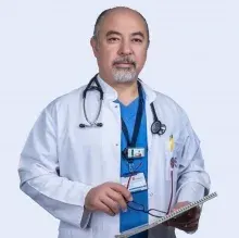 Uzm. Dr. Özcan Yücel — Kardiyoloji, Tepebaşı, Eskişehir. Portre fotoğrafı.