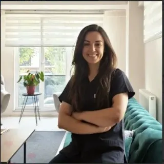 Uzm. Dkt. Şule Nur Yıldırım profilinde yer alan galeri fotoğrafı.