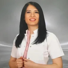 Dt. Gülcan Kılıç Alpsü — Diş Hekimi, Niğde. Portre fotoğrafı.