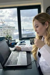 Op. Dr. Burcu Çetinkaya profilinde yer alan galeri fotoğrafı.