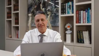 Op. Dr. Tunç Koç profilinde yer alan galeri fotoğrafı.