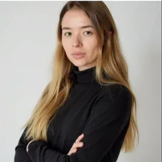Op. Dr. Hilal Aktürk — Kadın Hastalıkları Ve Doğum, Beylikdüzü, İstanbul. Portre fotoğrafı.