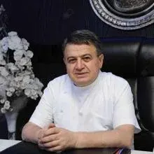 Dt. Nevzat Ballıpınar — Diş Hekimi, Afyonkarahisar. Portre fotoğrafı.